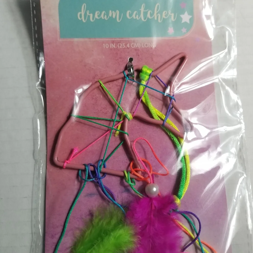 NWT DREAM CATCHER BRIGHT MULTICOLOR UNICORN AND FEATHERS
